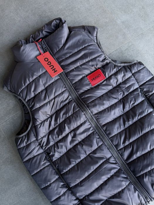 Жилетка на весну від Hugo Boss