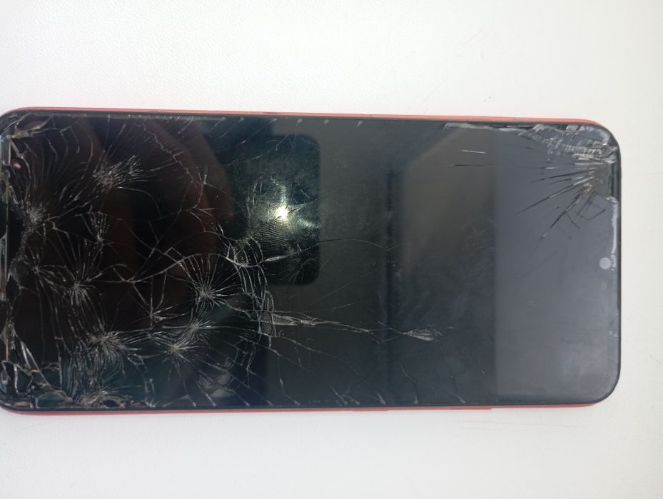 поко х3 про на запчастини