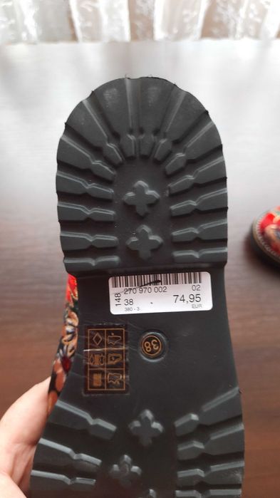 Чоботи (ботильйони) нові 38 р.