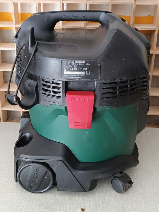 Пылесос Bosch Universal 15