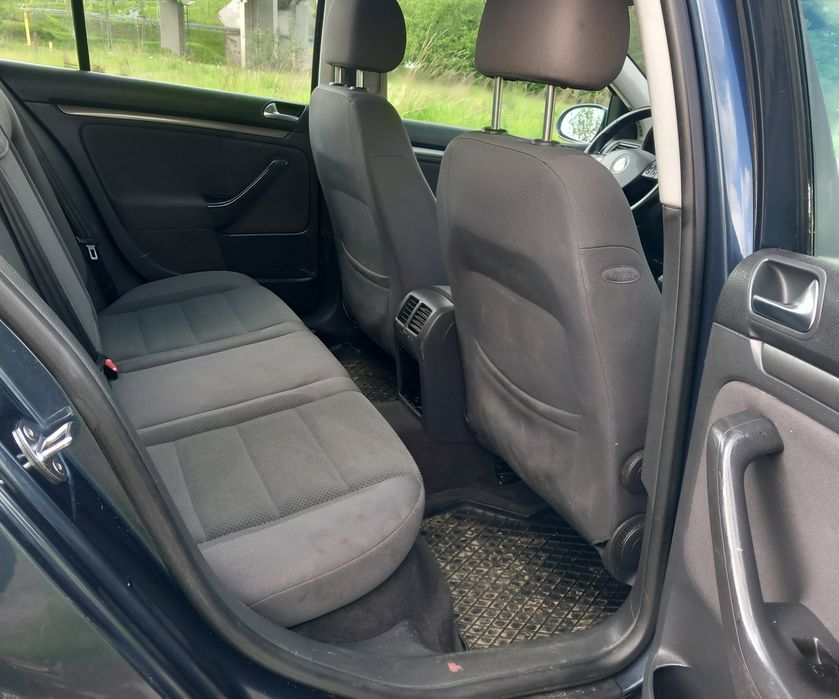 VW_Golf 5_1.9 TDI_5 Drzwi_Sprawna Klima_Alusy_Bez korozji_OKAZJA