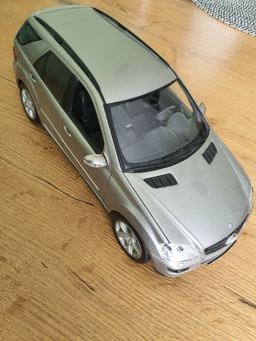 Welly Mercedes ML164 1:18 piękny