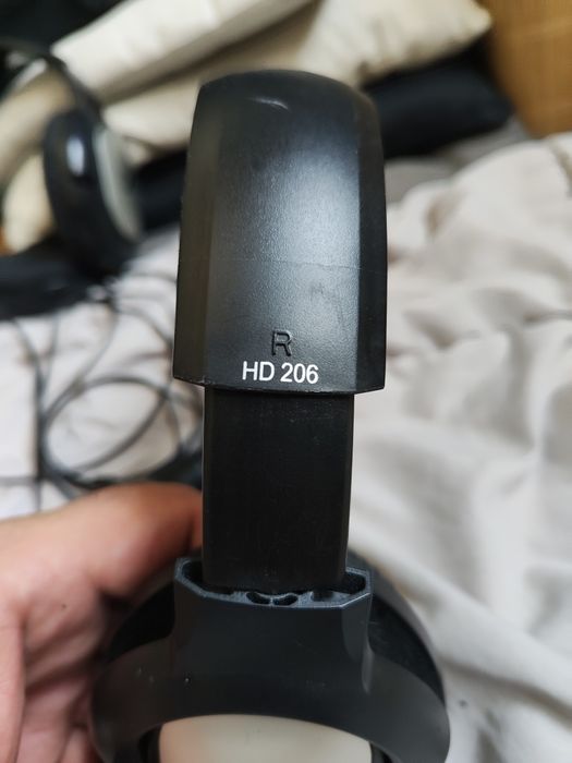 Headphones SennHeiser