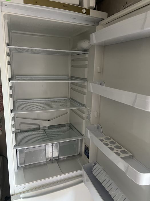 Холодильник Indesit