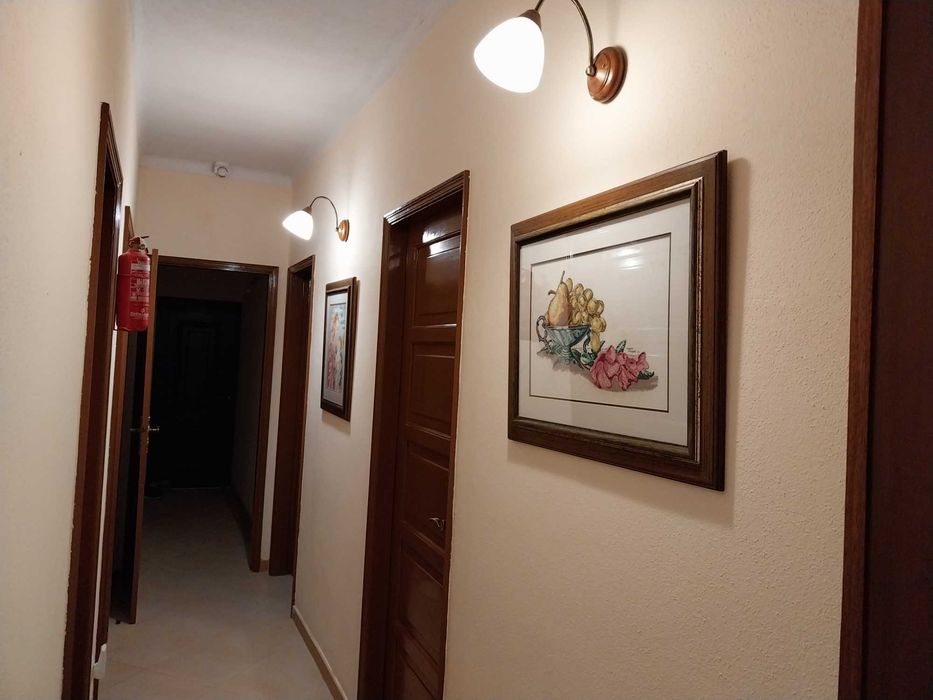 Quarto em casa de rés do chão