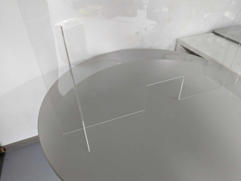 Divisória acrílica