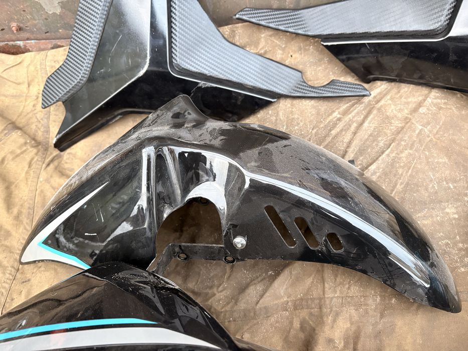 Geon cr6s Боковой пластик , хвост , крыло , бак