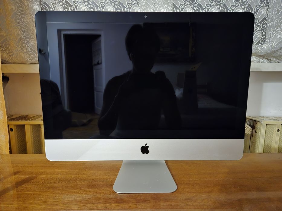 iMac 21.5" z ekranem LED (2013)