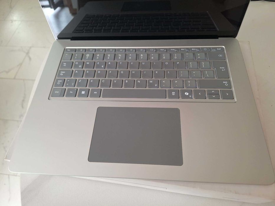 Laptop Microsoft Surface 2037, snapdragon, 16GB, SSD 1TB, 2K, dotyk, nowy