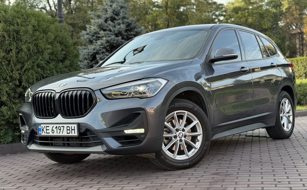продам BMW X1 2022 1.5t бензин 42.000 км Official