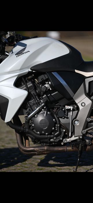 Honda cb 1000 r com muitos extras