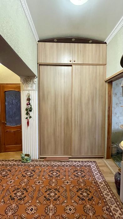Продаж великогабаритної 2-кімнатної квартири в районі Еліт Клуб.