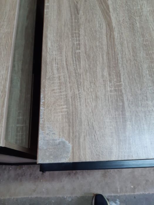 Móveis de apoio em Madeira