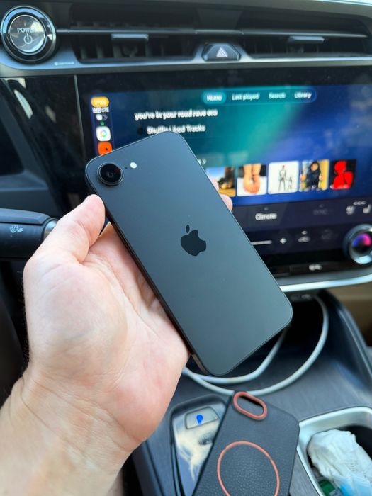 iPhone 16e Black 128GB Neverlock  Айфон 16e TRADEIN 100% акб Гарантія до березня 2027