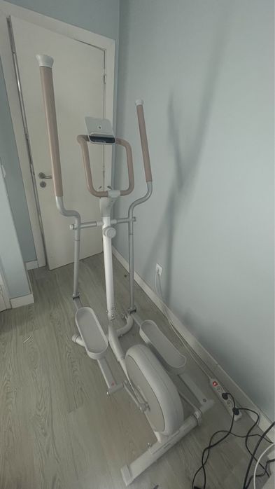 Modern Elliptical Trainer458781866307758083