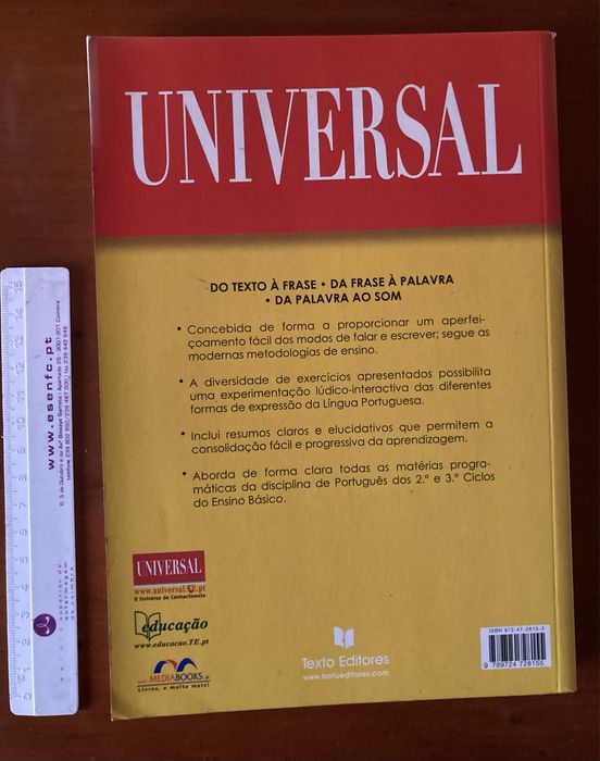 Livros de português e dicionários