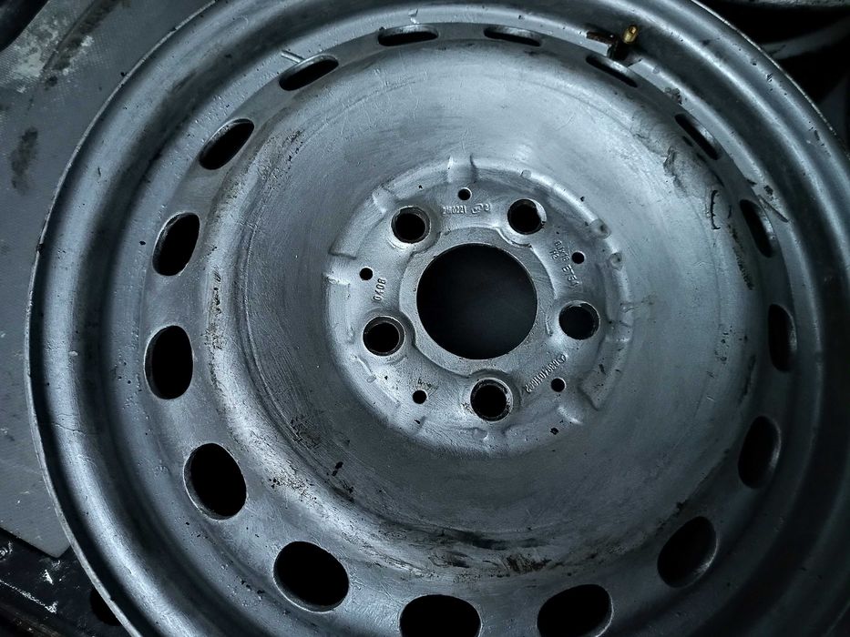 Sprzedam felgi stalowe