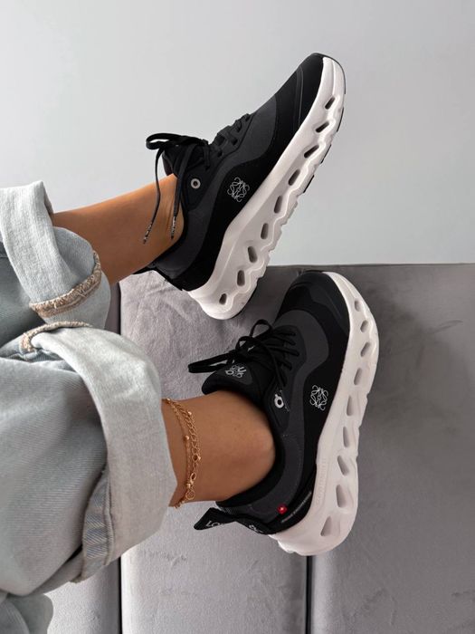 Sneakersy damskie Loewe x On cloudtilt