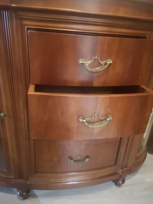 Cómoda bonita como nova