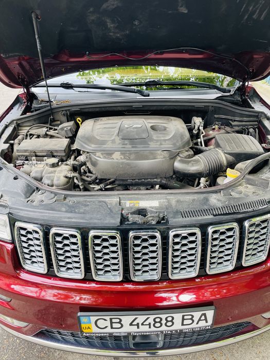 Grand Cherokkee SUMMIT 2017