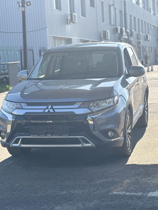 Mitsubishi Outlander 2019