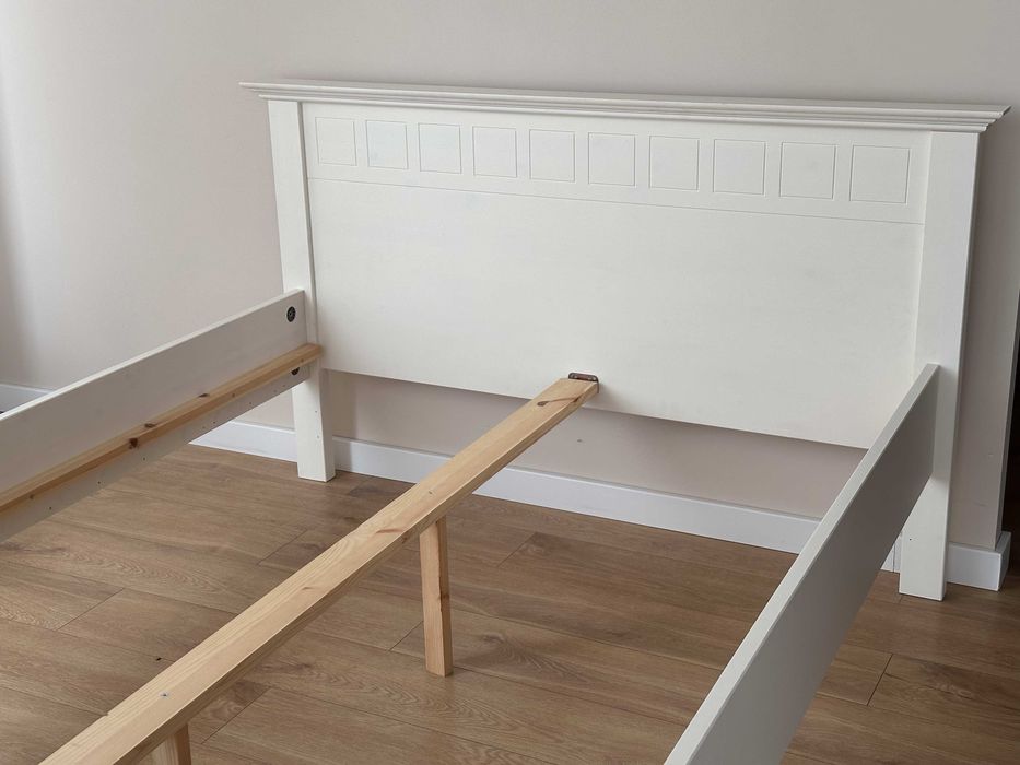 Białe łóżko 140x200 sosnowe | uszkodzone, outlet, taniej o 1640 zł !