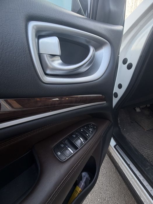 Продам Infiniti qx60