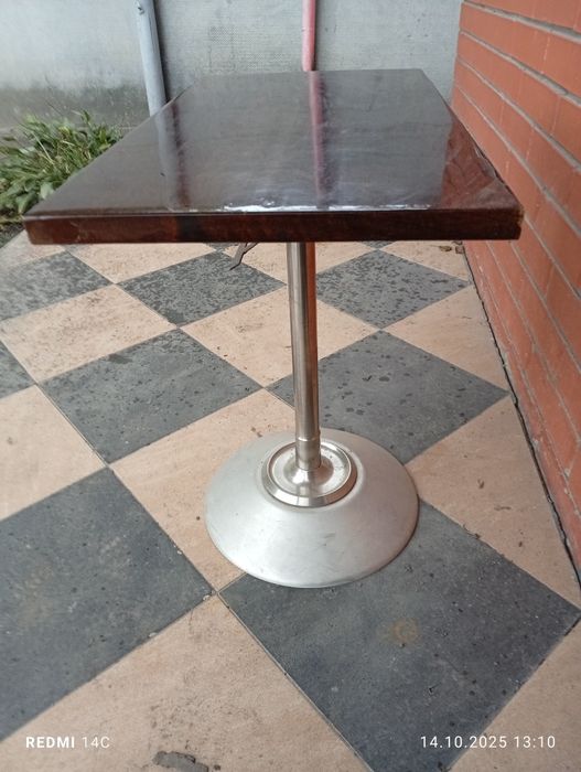 Столик, що крутиться