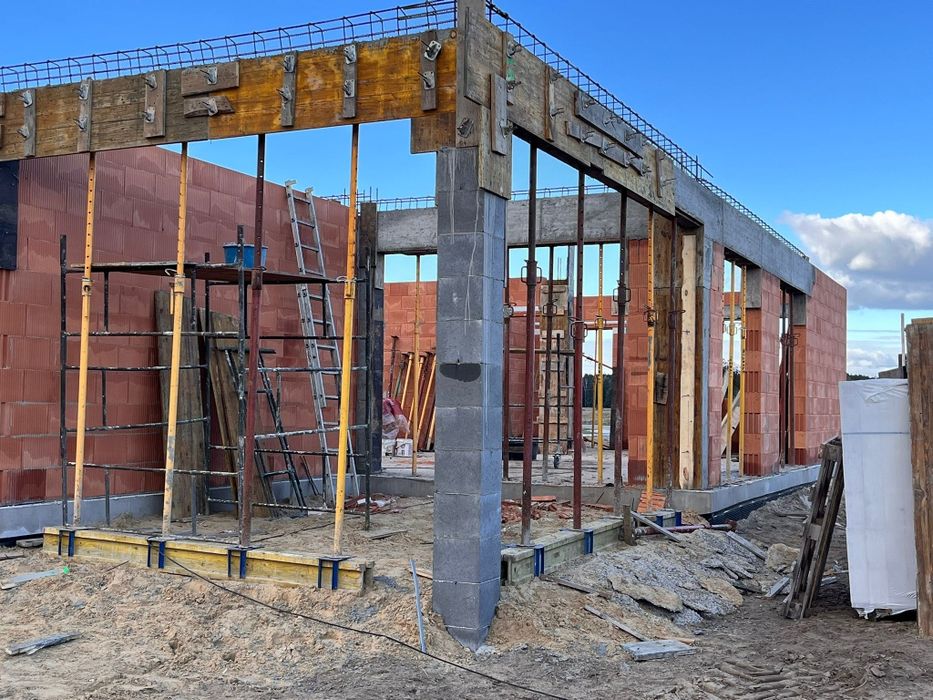 Budowa domów od fundamentów po dach