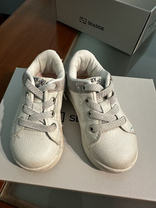 Bota & Sapatilha de criança