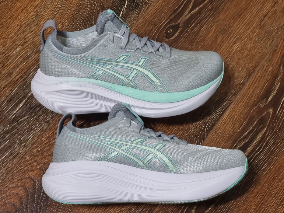 Оригінал 100% професійні жіночі кросівки asics nimbus 27 eur 38