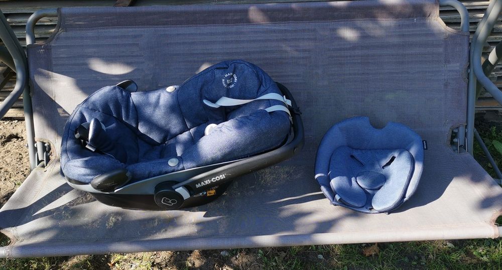 Fotelik nosidełko Maxi Cosi Peeble plus 0-12 kg + baza