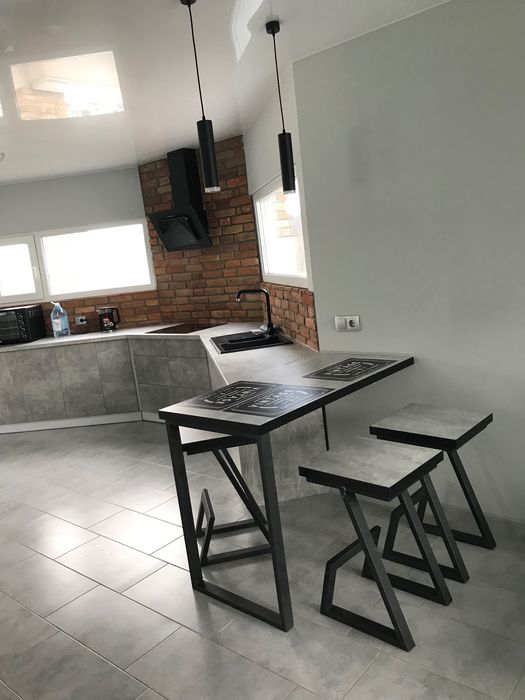 Квартира біля озера з круговою терасою та власною парковкою