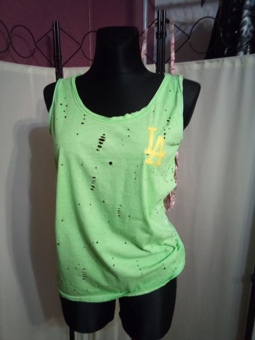 Bluzka dziury na ramiączkach wyprzedaż