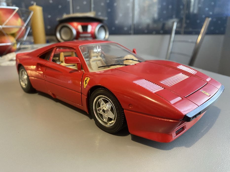 Ferrari 288 GTO 1:18 Bburago Made in Italy