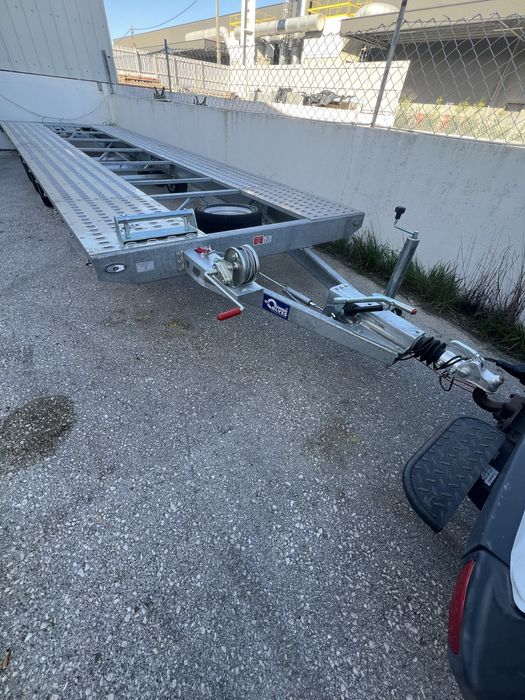 Vende-se atrelado porta carros novo!