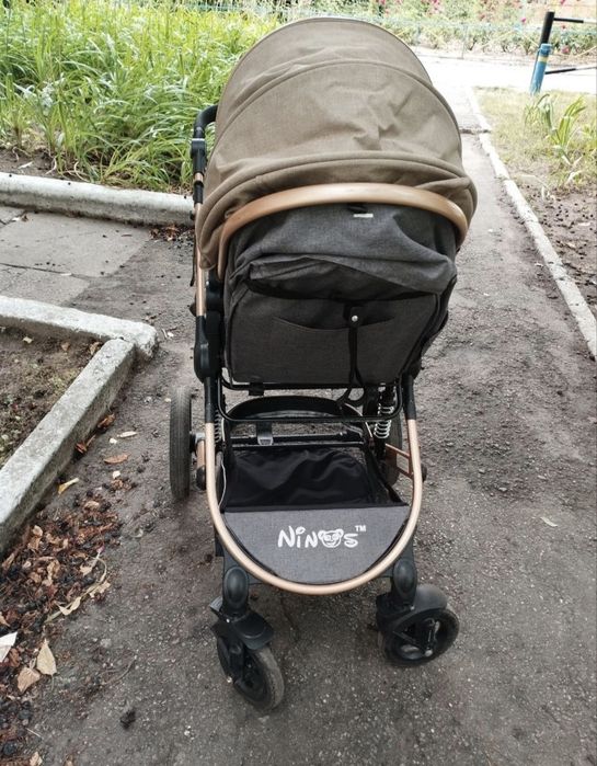 Продам коляска в гарному стані