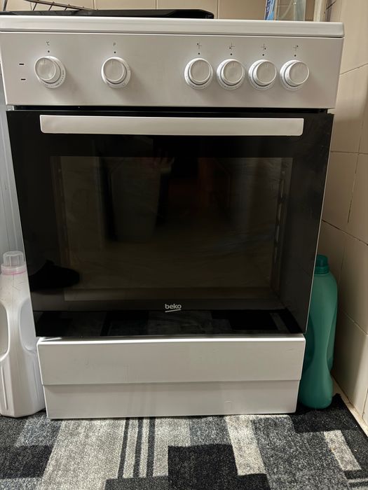 Fogão placa vitrocerâmica Beko