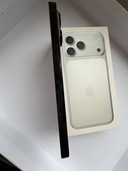 iPhone 14 pro max 256 esim