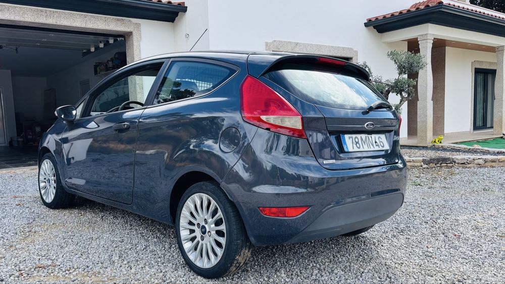 Ford fiesta comercial