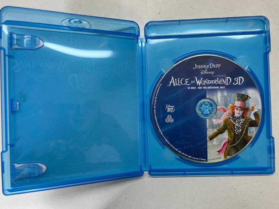6 DVDs (Toy Story, Ratatui, Avatar, Pirata, Aristogatos e Alice)
