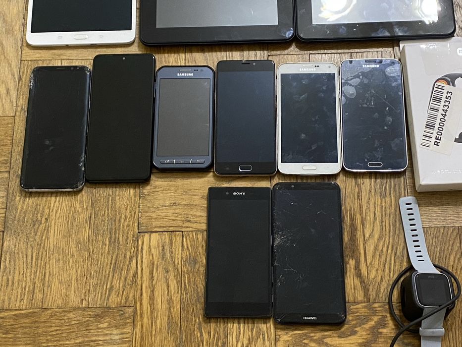 Лот Телефонів Та різне Iphone/Samsung/Xiaomi #71