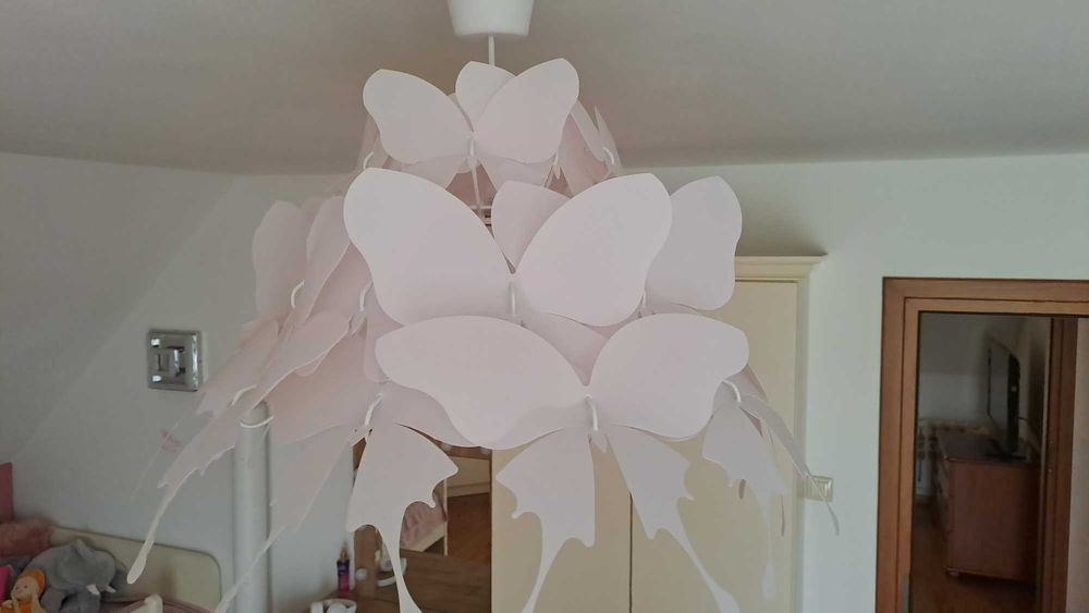 Lampa wisząca z motylkami różowymi jak nowa