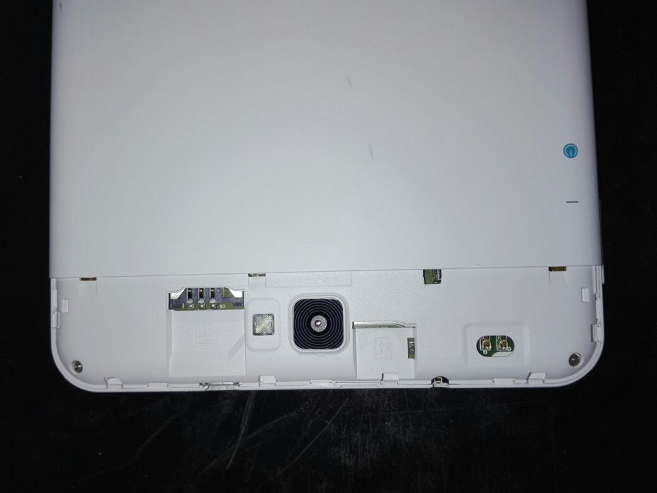 Tablet qilive branco para peças