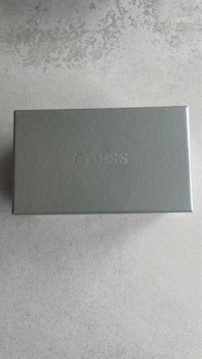 Жіночий годинник Guess