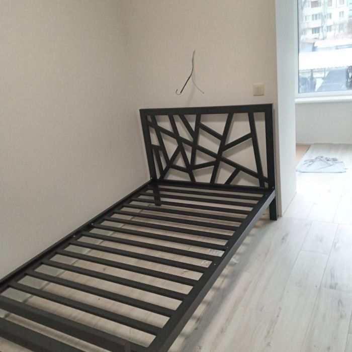 Łóżko loft nowoczesne stalowe