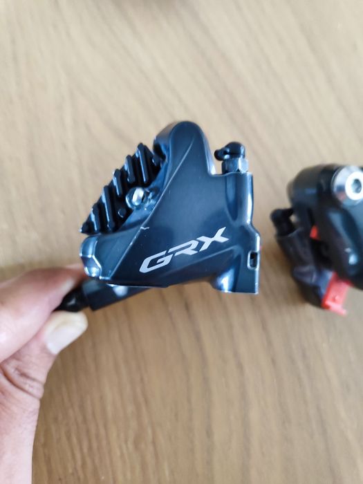 Manetes Shimano 105 ST-7020 + Travões GRX BR-RX810