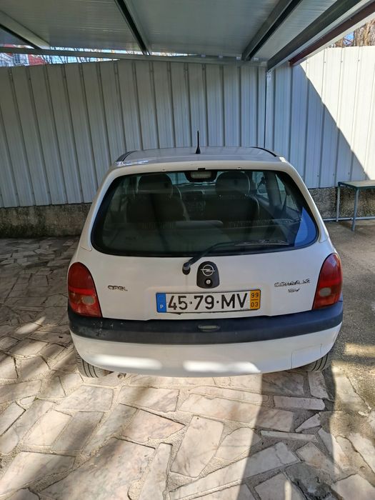 Opel corsa branco