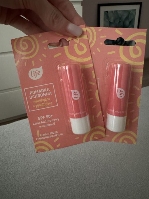 pomadki ochronne z SPF50 2w cenie 1 nowe