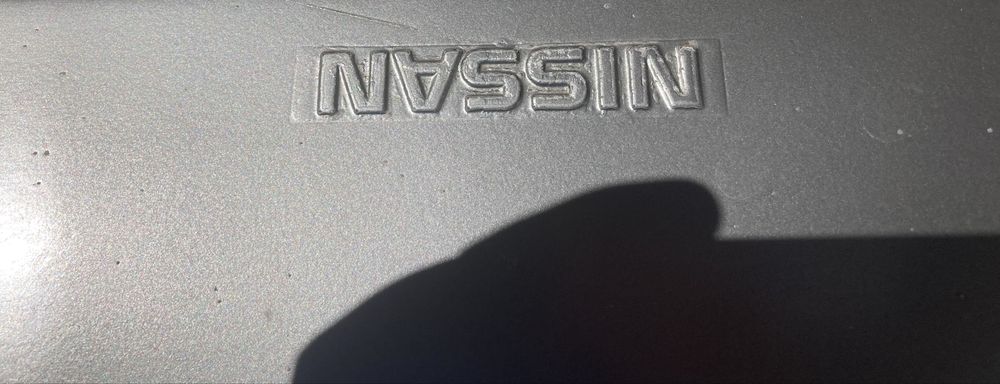 Aileron Nissan Almera sedan
